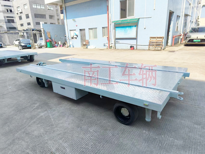 船体艉段运输平板拖车4I.jpg