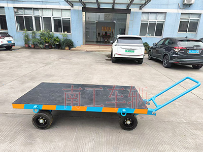 3吨小型平板拖车 带橡胶垫工具车2I.jpg