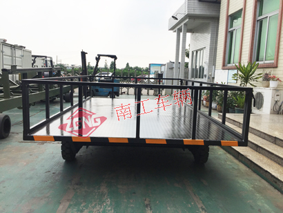 1769221020270106.jpg 6吨护栏型平板拖车黑色1I.jpg
