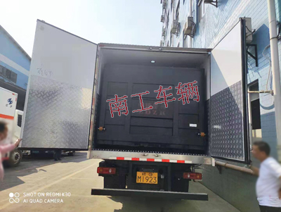 1768382032662088.jpg 2吨内置汽车尾板2I.jpg