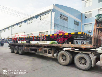 1768384692908021.jpg 15吨13米加长骨架型平板拖车3I.jpg