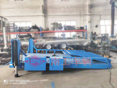 1768456430588341.jpg 非标订制8吨移动式登车桥3I.jpg