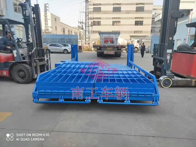 1768456414925154.jpg 非标订制8吨移动式登车桥1I.jpg