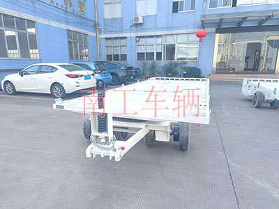 8吨骨架式牵引平板拖车带小框白色4I.jpg