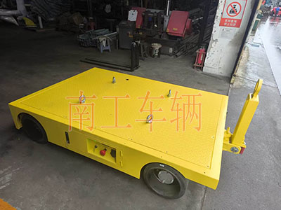 4吨自走式电动平板拖车 牵引拖车5I.jpg