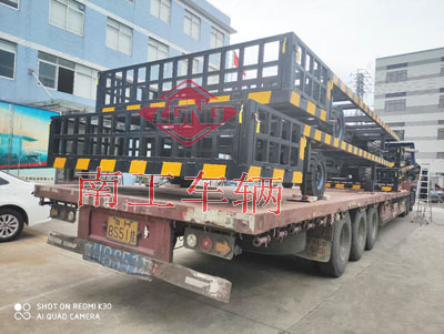 1675734813762220.jpg 8吨平板拖车4I.jpg