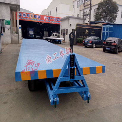 1676511962271145.jpg 30吨10米重型平板拖车I.jpg