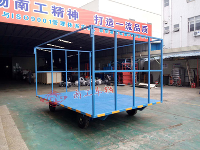 1676426845800819.jpg 3吨前后高护栏全挂平板拖车4I.jpg