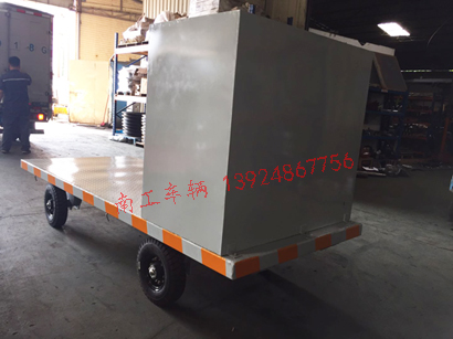 1676683862427411.jpg 带工具柜1吨平板拖车3I.jpg
